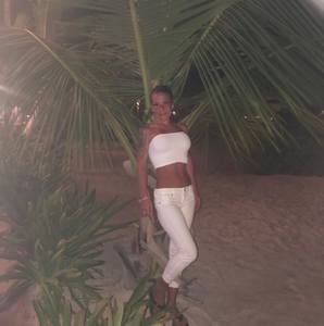 Meet your Posher, Lo